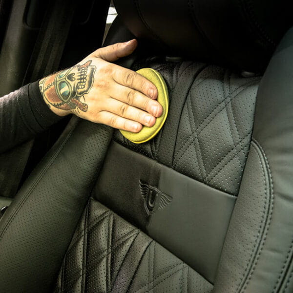 G18905-ultimate-leather-balm-2-600x600.jpg