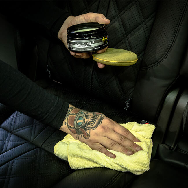 G18905-ultimate-leather-balm-3.jpg
