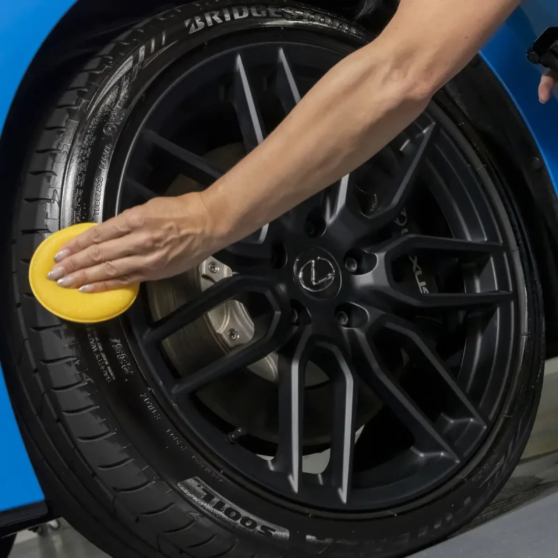 Meguiar's Ultimate Insane Shine Tire Spray 473ml połysk opon