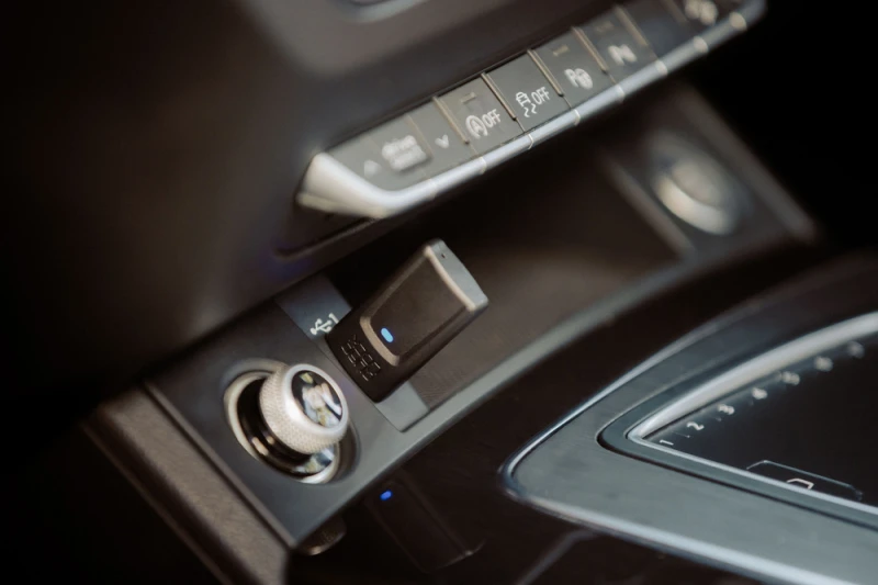 Quad Lock Wireless adapter bezprzewodowego CarPlay / Android Auto