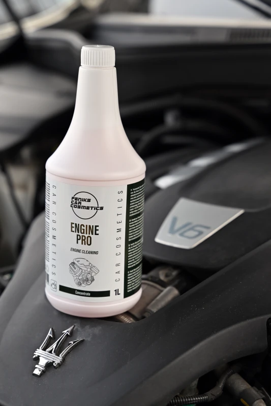 Feniks Engine Pro 1L – koncentrat do mycia silnika i komory silnika